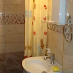 Istos 4 سالونيك